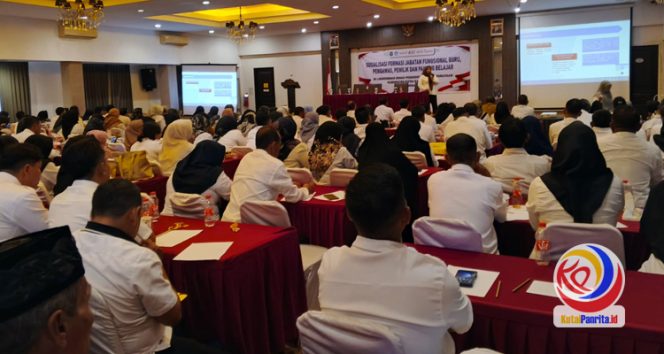 
 Sosialisasi Formasi Jabatan Fungsional untuk Guru, Pengawas, Penilik, dan Pamong Belajar, yang digelar oleh Disdikbud Kukar. (Indirwan/KutaiPanrita.id)