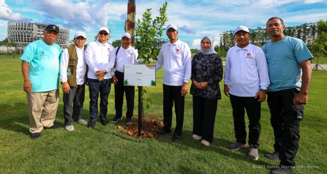 
 Akar Peradaban Baru: Anak-anak, Akademisi, dan Pohon-pohon Masa Depan