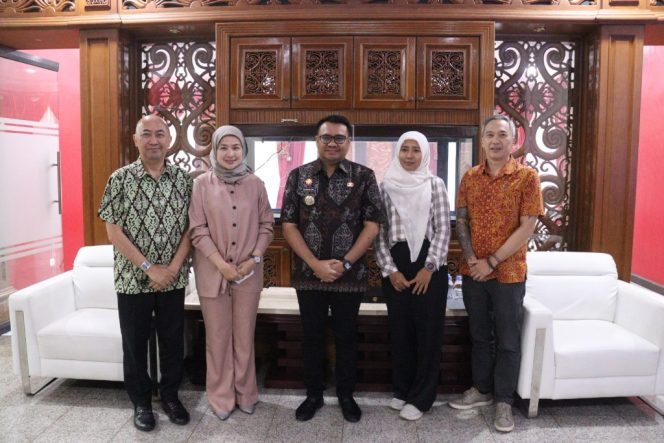 
 Bupati Kukar Terima Audiensi PT. Tirta Carbon Indonesia Terkait Perdagangan Karbon