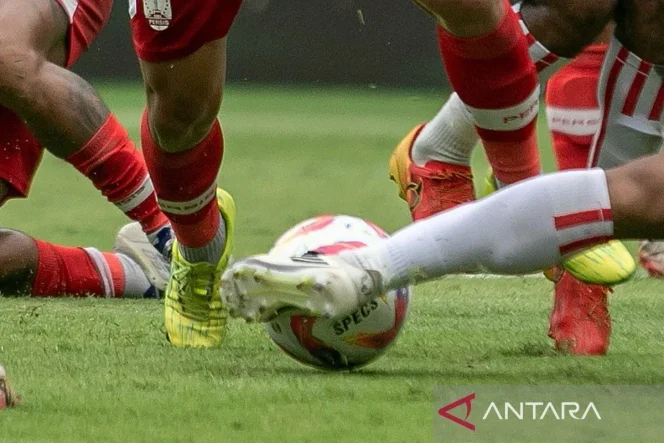 
 Ilustrasi sepak Bola. (ANTARA FOTO/Mohammad Ayudha/YU/aa.)