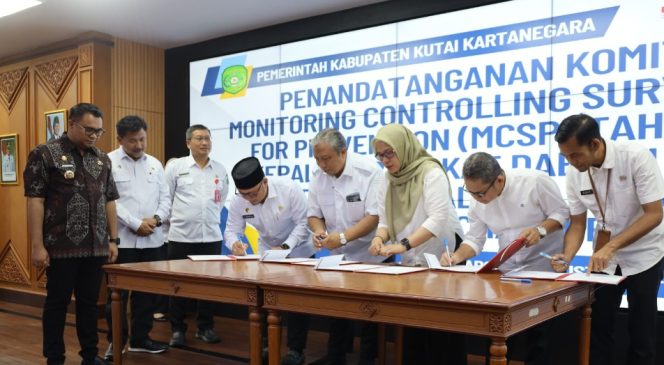 
 OPD Kukar Teken Komitmen MCSP, Bupati Aulia: Menuju Zona Hijau