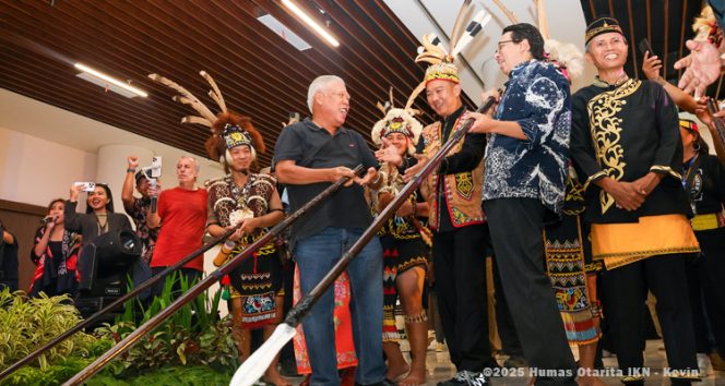 
 Kepala Otorita IKN Buka Festival Sumpit 2025, Dorong Jadi Agenda Budaya Tahunan