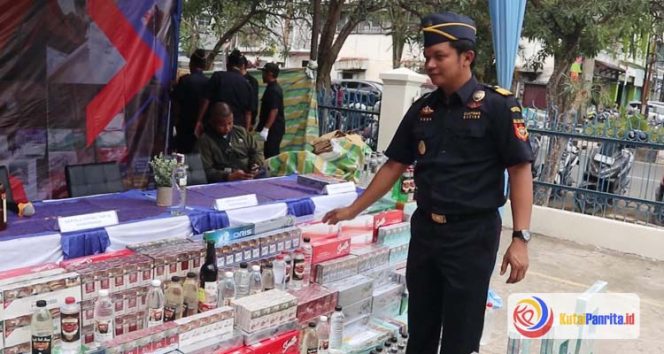 
 Bea Cukai Samarinda Musnahkan Rokok dan Miras Ilegal Senilai Miliaran Rupiah
