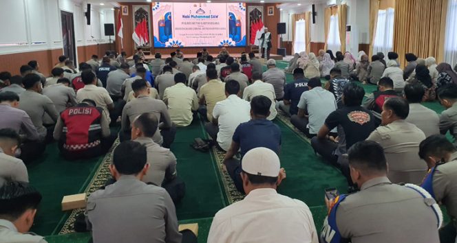 
 Suasana religius dan penuh kekhidmatan perayaan Maulid Nabi Muhammad SAW 1447 H/2025 M, yang digelar oleh Polres Kutai Kartanegara. (Foto. Dok: Humas Polres Kukar)