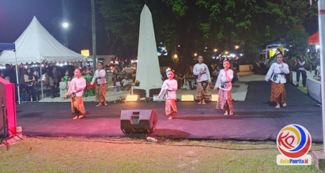 
 Penampilan Salah Satu Peserta Malam Ekspresi Budaya. (Indirwan/Fairuzzabady/KutaiPanrita.id)