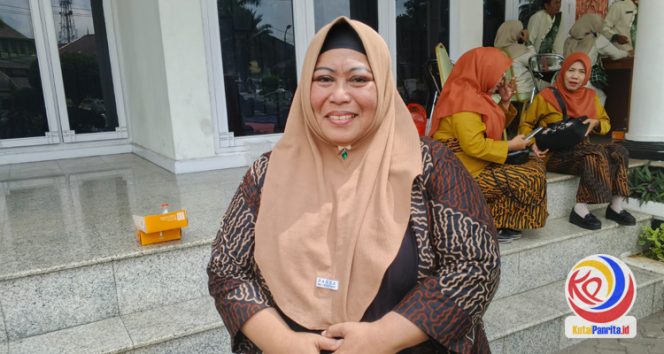 
 Kepala Sekolah SMP Negeri 3 Tenggarong, Sariyani. (Indirwan/Fairuzzabady/KutaiPanrita.id)