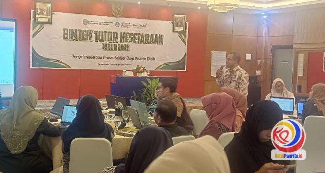 
 Bimbingan Teknis (Bimtek) Kesetaraan Tahun 2025 yang diselenggarakan Dinas Pendidikan dan Kebudayaan (Disdikbud) Kutai Kartanegara sebagai upaya meningkatkan mutu serta pemerataan layanan pendidikan di daerah. (Indirwan/Fairuzzabady/KutaiPanrita.id)
