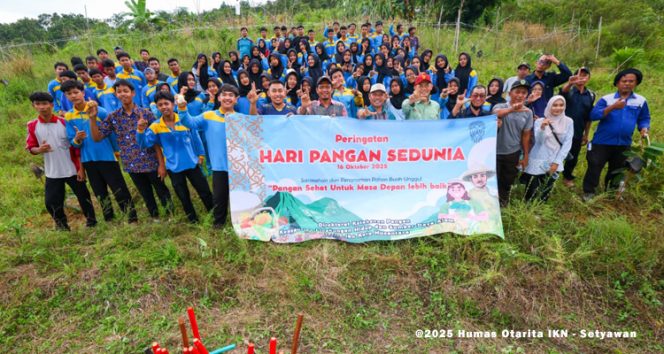 
 Otorita Ibu Kota Nusantara (IKN) memperingati Hari Pangan Sedunia bersama para siswa dan siswi SMKN 6 Penajam Paser Utara di Desa Semoi Dua, Kecamatan Sepaku, Kabupaten Penajam Paser Utara, Kalimantan Timur, pada Kamis (16/10/2025). 