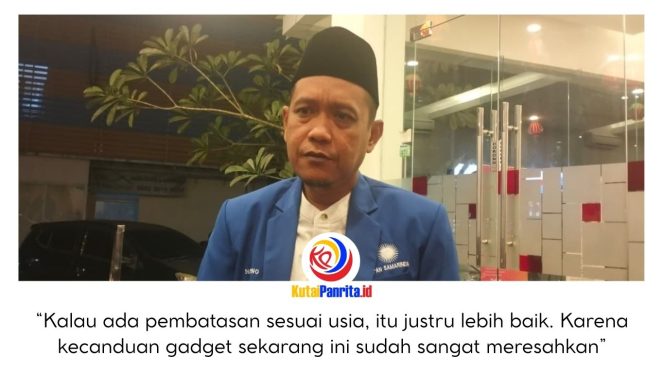 
 Anggota Komisi I DPRD Kota Samarinda, Suparno, memberikan keterangan kepada awak media terkait dukungannya terhadap rencana pemerintah pusat untuk membatasi akses media sosial bagi anak usia 8 hingga 16 tahun. Foto: Yana Ashari.