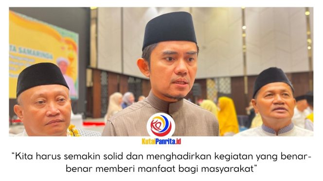 
 Plt. Ketua DPD Partai Golkar Kota Samarinda, Andi Satya Adi Saputra yang juga Wakil Ketua Komisi IV DPRD Provinsi Kalimantan Timur, memberikan keterangan kepada awak media didampingi Wakil Ketua DPRD Kota Samarinda, Rusdi, serta Wakil Ketua Komisi II DPRD Kota Samarinda, Andi Saharuddin, usai kegiatan Khataman Al-Qur’an yang dirangkai dengan buka puasa bersama dalam rangka mempererat silaturahmi dan memperkuat ukhuwah Islamiah di bulan suci Ramadan, Rabu (11/3/2026). Foto: Yana Ashari.