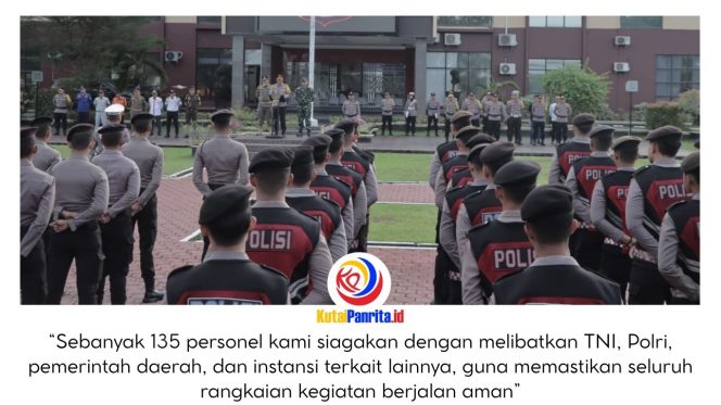 
 Kapolres Kutai Kartanegara, AKBP Khairul Basyar, memimpin apel kesiapan pengamanan malam takbiran Idul Fitri 1447 Hijriah di Lapangan Apel Polres Kukar, Jumat (20/3/2026). Kegiatan ini menjadi bentuk sinergi lintas instansi dalam menjaga keamanan dan kelancaran perayaan Lebaran. Dok: Humas Polres Kukar.