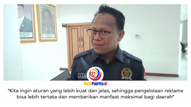 
 Wakil Ketua Pansus I DPRD Kota Samarinda, Samri Shaputra, memberikan keterangan terkait percepatan pembahasan Rancangan Peraturan Daerah (Raperda) tentang penyelenggaraan reklame guna menciptakan tata kelola yang lebih tertib serta meningkatkan kontribusi terhadap Pendapatan Asli Daerah (PAD). (Foto: Fathur Rabbany)