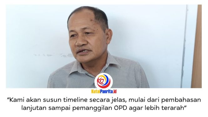 
 Wakil Ketua DPRD Kota Samarinda, Rusdi, memberikan keterangan terkait Pansus II DPRD Kota Samarinda yang saat ini masih memfokuskan pembahasan Rancangan Peraturan Daerah (Raperda) tentang Pengelolaan dan Pemberdayaan Pasar Rakyat pada tahap penguatan data serta penyusunan agenda kerja internal. Foto: Fathur Rabbany.