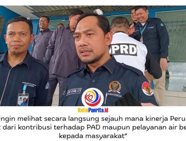 Wakil Ketua Pansus Abdul Rohim memberikan keterangan kepada awak media terkait peninjauan ke Perumdam Tirta Kencana, Selasa (28/4/2026), untuk mengevaluasi kinerja pelayanan publik dan kontribusi terhadap PAD. Foto: Fathur Rabbany.