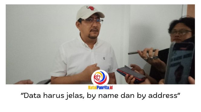 
 Ketua Komisi II DPRD Kota Samarinda, Iswandi, memberikan keterangan terkait penataan Pasar Pagi dan pentingnya kejelasan data penerima kios dan lapak. Foto: Fathur Rabbany.