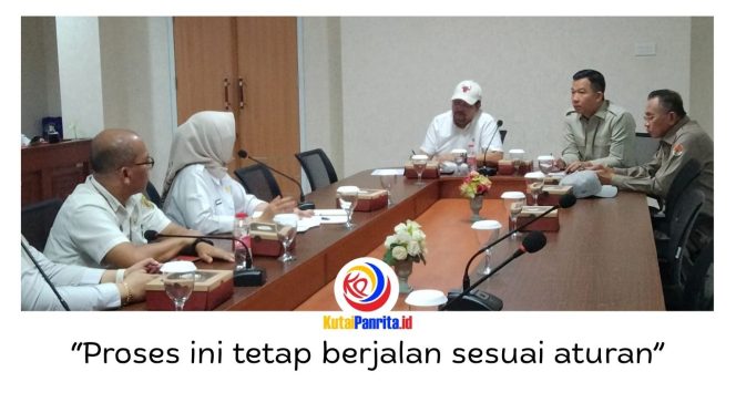 
 Suasana rapat hearing Disdag Kota Samarinda bersama Komisi II DPRD Kota Samarinda membahas perkembangan penataan lapak Pasar Pagi di Ruang Rapat Gabungan Lantai 1 DPRD, Rabu (29/4/2026). Foto: Fathur Rabbany.