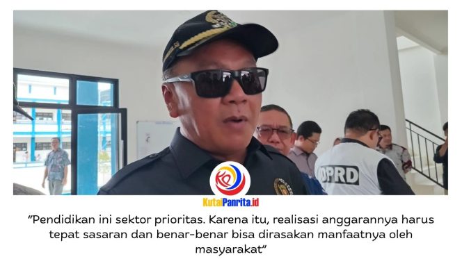 
 Ketua Pansus LKPJ DPRD Kota Samarinda, Achmad Sukamto, memberikan keterangan kepada awak media terkait sektor pendidikan yang menjadi prioritas karena merupakan belanja wajib dengan alokasi minimal 20 persen dari APBD. Foto: Fathur Rabbany.