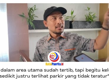 Anggota DPRD Kota Samarinda, Abdul Rohim, memberikan keterangan kepada awak media terkait sorotan terhadap pelaksanaan car free night di Samarinda, khususnya penataan parkir di luar kawasan utama kegiatan yang dinilai masih perlu dibenahi meski konsep acara sudah berjalan baik. Foto: Fathur Rabbany.