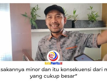 Wakil Ketua Pansus LKPJ DPRD Kota Samarinda, Abdul Rohim, memberikan keterangan kepada awak media terkait kerusakan fasilitas di kawasan Teras Samarinda pasca aksi unjuk rasa yang dinilai masih tergolong ringan dan tidak mengganggu fungsi utamanya sebagai ruang publik. Foto: Fathur Rabbany.