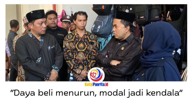 
 Plt Kepala Disperindag Kutai Kartanegara, Sayyid Fathullah, saat mendampingi Ketua DPRD Kukar Ahmad Yani dan Wakil Ketua DPRD Kukar melakukan sidak di Pasar Tangga Arung Square, Kamis (30/04/2026). Foto: Fairuzzabady.