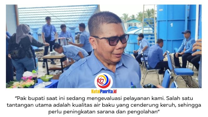 
 Direktur Utama Perumda Air Minum Tirta Mahakam Kukar, Suparno, memberikan keterangan terkait tantangan peningkatan layanan air bersih, khususnya kualitas air baku dan keterbatasan kapasitas produksi. Foto: Akmal Hafidz Krisnowo.