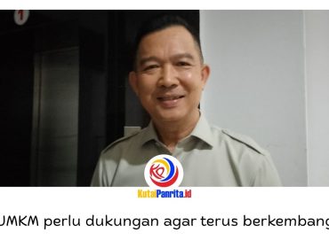 Anggota Komisi II DPRD Kota Samarinda, Viktor Yuan, memberikan keterangan terkait pentingnya peran sektor perbankan dalam menjaga stabilitas dan pertumbuhan ekonomi daerah. Foto: Fathur Rabbany.