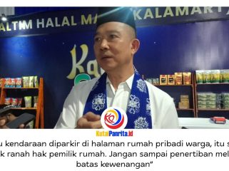 Anggota Komisi II DPRD Kota Samarinda, Viktor Yuan memberikan keterangan terkait penertiban kendaraan pelajar oleh Dinas Perhubungan (Dishub) Kota Samarinda, khususnya yang diparkir di area rumah warga di kawasan Wijayakusuma I, Samarinda. Foto: Fathur Rabbany.