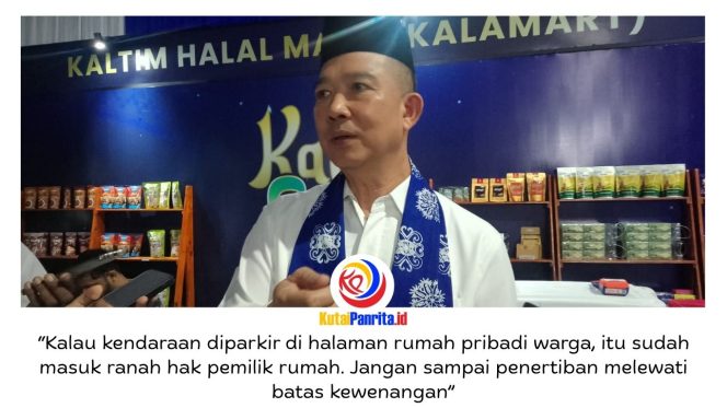 
 Anggota Komisi II DPRD Kota Samarinda, Viktor Yuan memberikan keterangan terkait penertiban kendaraan pelajar oleh Dinas Perhubungan (Dishub) Kota Samarinda, khususnya yang diparkir di area rumah warga di kawasan Wijayakusuma I, Samarinda. Foto: Fathur Rabbany.