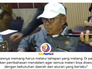 Ketua Bapemperda DPRD Kota Samarinda, Kamaruddin, memberikan keterangan terkait pembahasan di tingkat pansus menjadi tahapan penting sebelum raperda dibawa ke rapat paripurna untuk disahkan menjadi peraturan daerah. Foto: Fathur Rabbany.