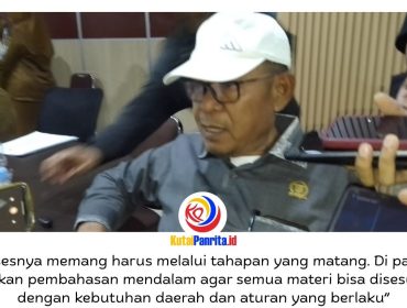 Ketua Bapemperda DPRD Kota Samarinda, Kamaruddin, memberikan keterangan terkait pembahasan di tingkat pansus menjadi tahapan penting sebelum raperda dibawa ke rapat paripurna untuk disahkan menjadi peraturan daerah. Foto: Fathur Rabbany.