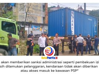 Pemerintah Kota Samarinda melalui Dinas Perhubungan terus berupaya menata ketertiban lalu lintas di kawasan Jalan Teuku Umar, menyusul maraknya parkir kendaraan kereta tempel atau truk gandeng yang dinilai mengganggu aktivitas masyarakat dan membahayakan pengguna jalan, Selasa (26/5/2026). Foto: Yana Ashari.