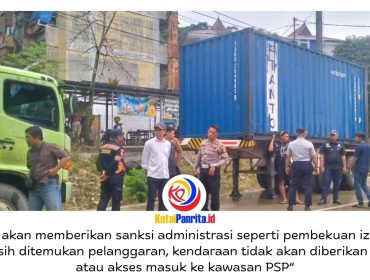 Pemerintah Kota Samarinda melalui Dinas Perhubungan terus berupaya menata ketertiban lalu lintas di kawasan Jalan Teuku Umar, menyusul maraknya parkir kendaraan kereta tempel atau truk gandeng yang dinilai mengganggu aktivitas masyarakat dan membahayakan pengguna jalan, Selasa (26/5/2026). Foto: Yana Ashari.