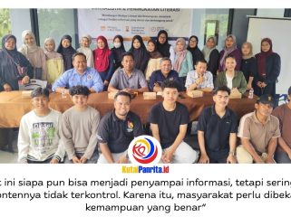 Kolaborasi PWI Kutai Kartanegara bersama Pemerintah Desa Kersik dalam pelatihan jurnalistik dan literasi di Sekretariat Pokdarwis Pantai Biru, Kecamatan Marangkayu, Minggu (3/6/2026). Kegiatan ini diikuti anggota Pokdarwis, pemuda, dan masyarakat desa sebagai upaya meningkatkan literasi di tengah arus informasi digital. Dok: PWI Kuta Kartanegara.