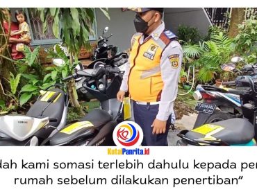 Petugas dari Dinas Perhubungan Kota Samarinda melakukan penertiban di salah satu rumah warga di Jalan Wijaya Kusuma I, Samarinda, Sabtu (9/5/2026). Foto: Fathur Rabbany.