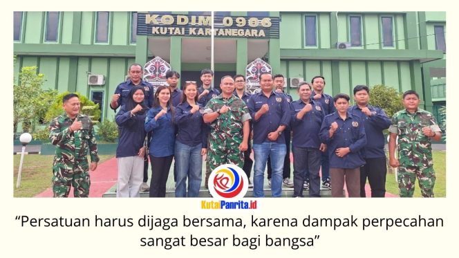 
 Pengurus PWI Kukar berfoto bersama Dandim 0906/KKR Letkol Arm Benny Budiman di depan Makodim 0906/KKR, Tenggarong, Senin (29/06/2026). Foto: PWI Kukar.