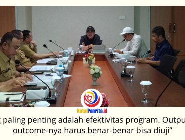 Ketua Komisi II DPRD Kota Samarinda, Iswandi, memimpin rapat bersama BPKAD di Gedung DPRD Samarinda, Selasa (30/6/2026). Rapat membahas evaluasi pengelolaan anggaran, efektivitas program, serta pengamanan aset milik pemerintah daerah. Foto: Fathur Rabbany.