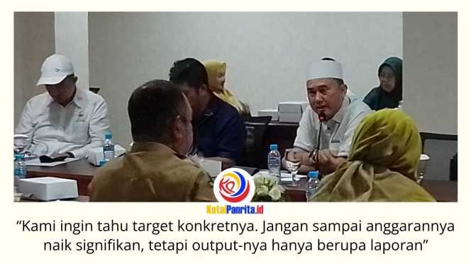 
 Anggota Komisi II DPRD Kota Samarinda, Rusdi Doviyanto, menyampaikan pandangannya saat rapat bersama BPKAD, Selasa (30/6/2026). Ia menyoroti rencana kenaikan anggaran pengelolaan aset daerah dan meminta target kinerja serta hasil program dapat diukur secara jelas. Foto: Fathur Rabbany.