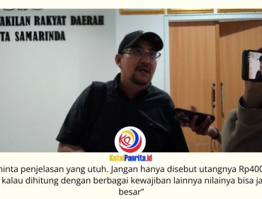 Ketua Komisi II DPRD Kota Samarinda, Iswandi, memberikan keterangan kepada awak media usai rapat bersama BPKAD, Selasa (30/6/2026). Ia menegaskan pentingnya pemetaan menyeluruh terhadap kewajiban keuangan dan progres penyelesaian utang Pemerintah Kota Samarinda guna memperkuat fungsi pengawasan DPRD. Foto: Fathur Rabbany.