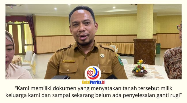 Ahli waris lahan, Adriadi Ashari, memberikan keterangan usai rapat dengar pendapat di DPRD Kutai Kartanegara terkait tuntutan ganti rugi lahan yang masuk dalam kawasan pembangunan Kantor Camat Terpadu Loa Kulu. Foto: Fairuzzabady.