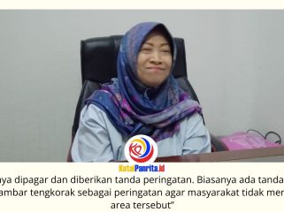 Wakil Ketua Komisi IV DPRD Kota Samarinda, Sri Puji Astuti, memberikan keterangan kepada awak media terkait pentingnya penguatan upaya perlindungan masyarakat di sekitar kawasan bekas tambang guna mencegah terjadinya korban jiwa. Foto: Fathur Rabbany.