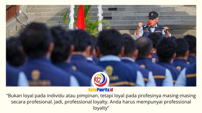
 Kepala Otorita Ibu Kota Nusantara (IKN), Basuki Hadimuljono, menyampaikan arahan kepada para ASN saat Pelantikan dan Pengambilan Sumpah Pegawai Negeri Sipil (PNS) serta Pengangkatan Jabatan Fungsional di Taman Kusuma Bangsa, Kawasan Inti Pusat Pemerintahan (KIPP) IKN, Senin (8/6/2026). Dalam kesempatan tersebut, Basuki menekankan empat karakter yang harus dimiliki setiap insan Otorita IKN, yakni kompeten, berintegritas, loyal pada profesi, serta inovatif sebagai bekal dalam mendukung pembangunan dan penyelenggaraan pemerintahan di Nusantara. Foto: Dok. Humas Otorita IKN.