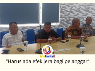 Ketua ALFI Kalimantan Timur, Mohamad Gobel (baju putih), menegaskan perlunya penataan ulang kawasan pergudangan di Jalan Teuku Umar sebagai solusi jangka panjang untuk mengatasi parkir truk gandeng dan mencegah terulangnya kecelakaan.