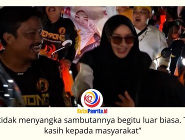 Mantan Bupati Kutai Kartanegara, Rita Widyasari, tiba di kampung halamannya di Tenggarong, Jumat (12/6/2026), dan mendapat sambutan antusias dari ratusan warga yang mengiringi kepulangannya. Foto: Aan.