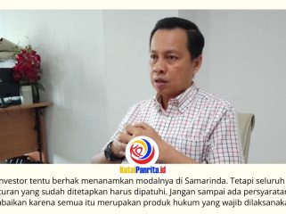 Anggota Komisi I DPRD Kota Samarinda, Ronal Stephen Lonteng, menegaskan bahwa DPRD mendukung masuknya investasi ke Kota Samarinda sebagai upaya mendorong pertumbuhan ekonomi dan membuka lapangan kerja. Namun, ia menekankan seluruh persyaratan administrasi, teknis, serta perizinan yang berlaku harus dipenuhi secara lengkap sebelum kegiatan usaha mulai beroperasi. Foto: Fathur Rabbany.