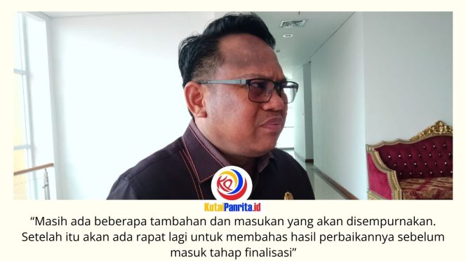 
 Ketua Komisi I DPRD Kota Samarinda, Samri Syaputra, menyampaikan pembahasan Raperda Kepemudaan masih pada tahap awal dengan menghimpun masukan dari berbagai pihak untuk penyempurnaan substansi regulasi. Foto: Fathur Rabbany.