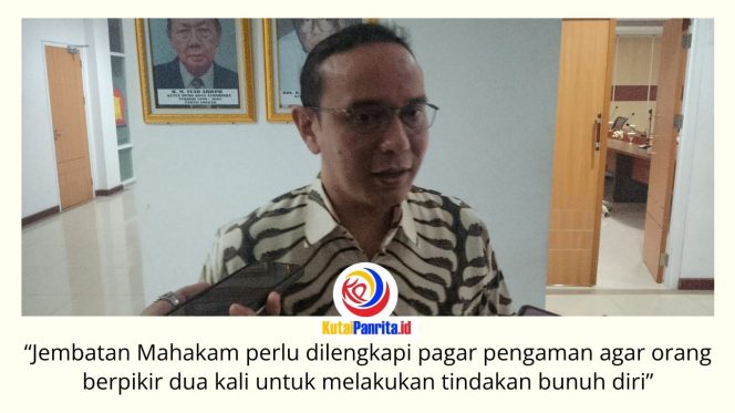 
 Anggota DPRD Kota Samarinda, Mohammad Novan Syahronny Pasie, mendorong pemasangan pagar pengaman di Jembatan Mahakam dan Jembatan Mahakam IV sebagai upaya mencegah aksi bunuh diri serta meningkatkan keselamatan pengguna jembatan. Foto: Fathur Rabbany.
