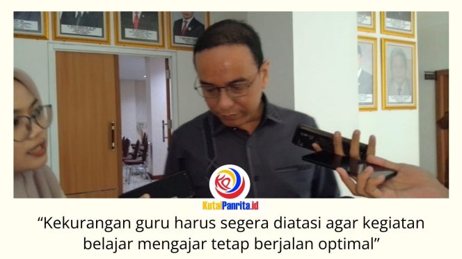 
 Ketua Komisi IV DPRD Kota Samarinda, Mohammad Novan Syahronny Pasie, menyampaikan keterangan terkait usulan pemenuhan kebutuhan tenaga pendidik di sekolah negeri. DPRD mendorong langkah cepat agar kekurangan guru tidak mengganggu proses belajar mengajar dan kualitas layanan pendidikan. Foto: Fathur Rabbany.