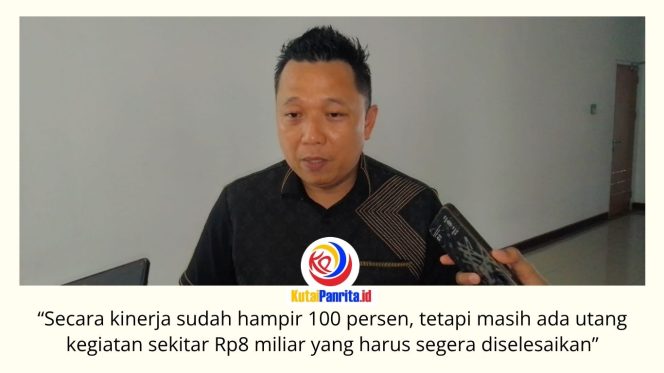 
 Ketua Komisi III DPRD Kota Samarinda, Deni Hakim Anwar, menyampaikan evaluasi terhadap kinerja Dinas Lingkungan Hidup (DLH), termasuk menyoroti masih adanya tunggakan kegiatan tahun 2025 senilai sekitar Rp8 miliar yang perlu segera diselesaikan. Foto: Fathur Rabbany.