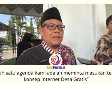 Kepala DPMD Kukar, Arianto, menjelaskan kunjungan ke Telkom University bersama Bupati Kutai Kartanegara membahas penguatan kerja sama pendidikan dan penyusunan konsep program Internet Desa Gratis. Foto: Fairuzzabady.
