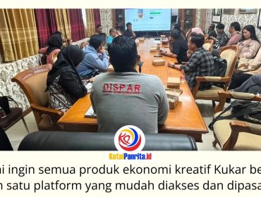 Dinas Pariwisata Kukar bersama DPMPTSP Kukar menggelar sosialisasi dan pendampingan aplikasi KukarGo di Ruang Rapat Dispar Kukar, Kamis (16/7/2026). Platform katalog lokal digital ini dihadirkan untuk memperluas promosi produk dan jasa pelaku ekonomi kreatif di Kutai Kartanegara. Foto: Fairuzzabady.
